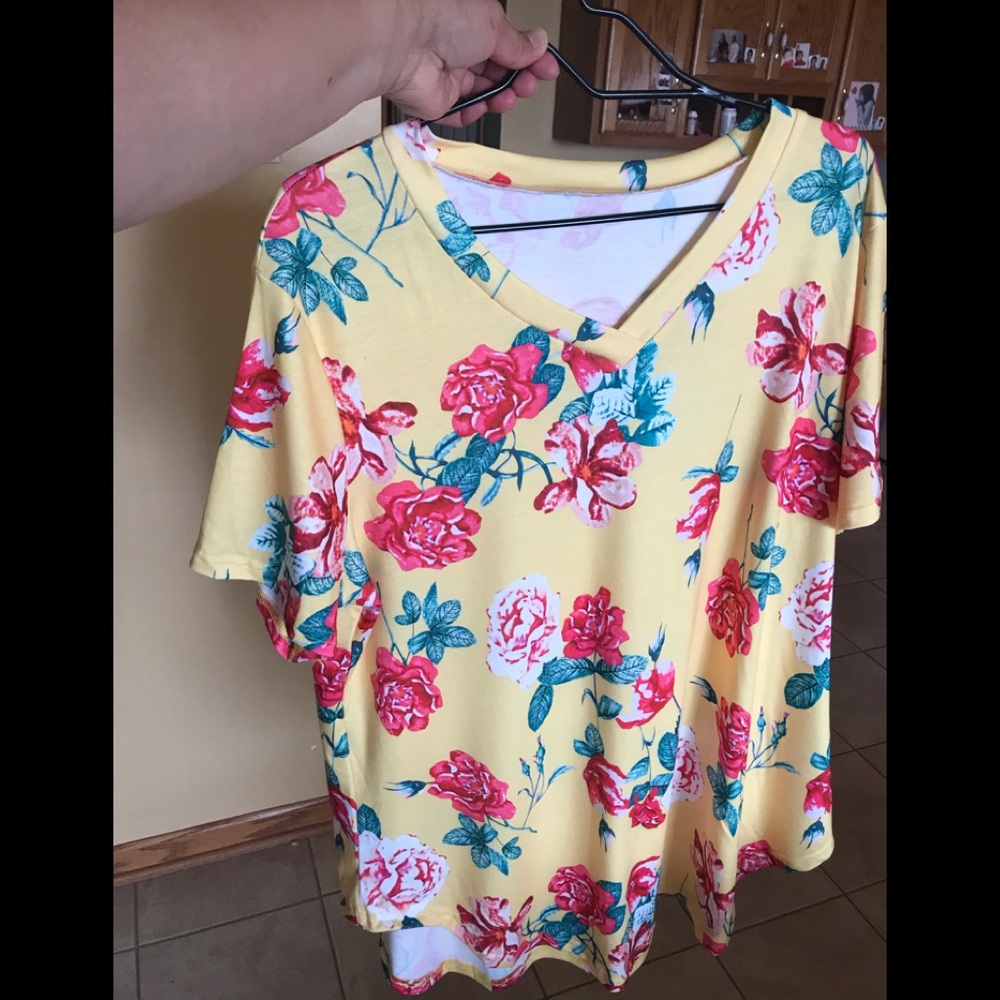 2/15 Womens  V-neck Short Sleeve  yellow  Tunic